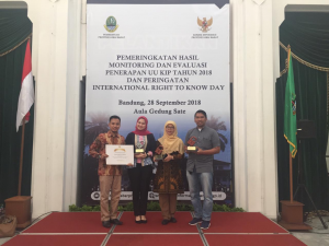 Pemerintah Kota (Pemkot) Depok usai menerima penghargaan di Gedung Sate Provinsi Jawa Barat, Jumat (29/09). (Foto: Istimewa)